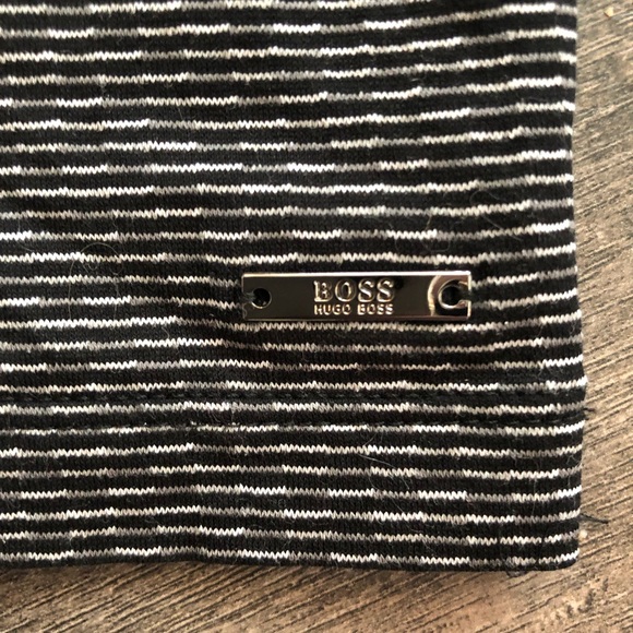 Hugo Boss collared shirt - Picture 3 of 4